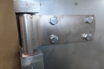 Hinge with pin